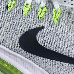 Meet your Posher, Mia